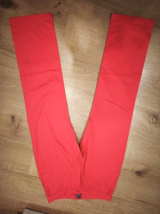 Pantalón chino H&M rojo