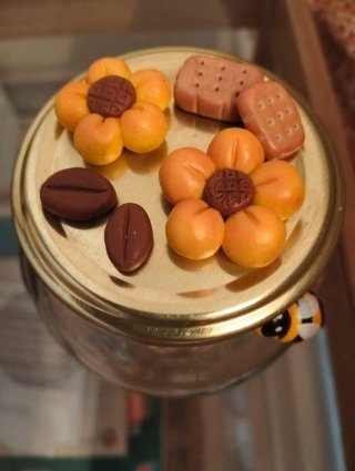 Barattolo in vetro decorato