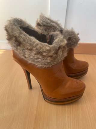 Botines marrones con pelo talla 40