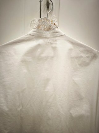 Blusa romántica blanca