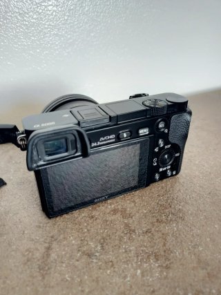 Fotocamera Sony Alpha 6000 +2 obbiettivi