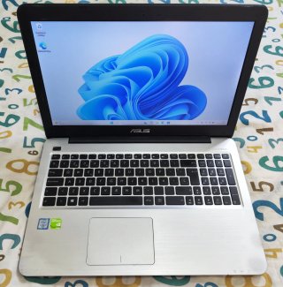 Portátil Asus F556UJ 12GB RAM 256GB SSD