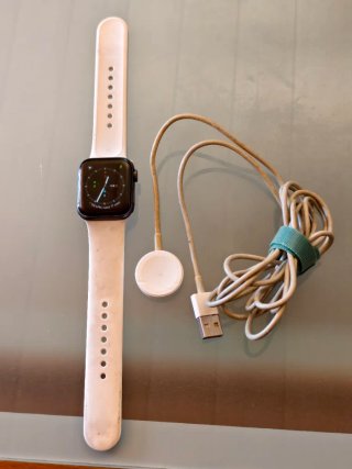 Apple Watch Series 5. 40mm