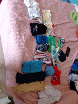 Lotto abbigliamento bimbo 12/18 mesi