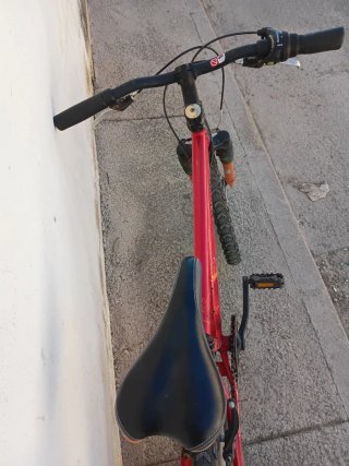 Bicicleta de Montaña Btwin Roja