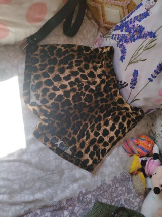 Pantalón corto estampado animal print
