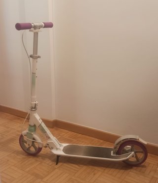 Patinete Oxelo Mid 9 ajustable. De 8 años a adulto