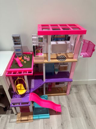 Casita Barbie Dreamhouse.
