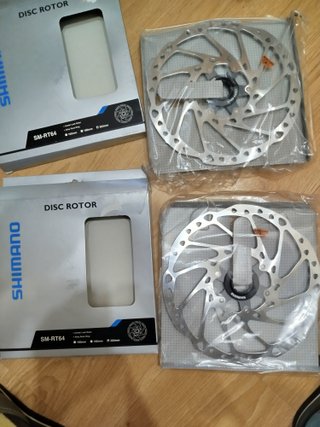 2 Discos Shimano SM-RT64 203mm Center Lock