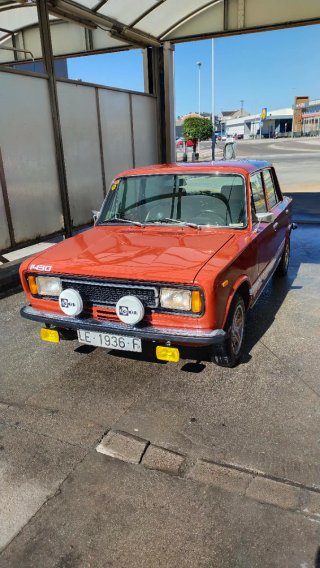 SEAT 124 1430 c.c. Sólo venta.