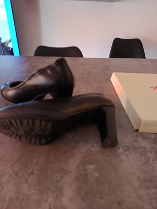 Zapatos de tacón de piel negros