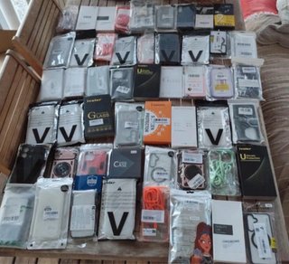 Lote de 56 fundas y protectores para móvil