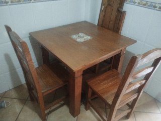 Mesa 90x90cm + 4 Sillas Madera