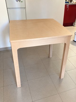Mesa de Comedor de Madera