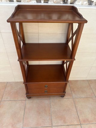 Estantería-librero de madera con cajones