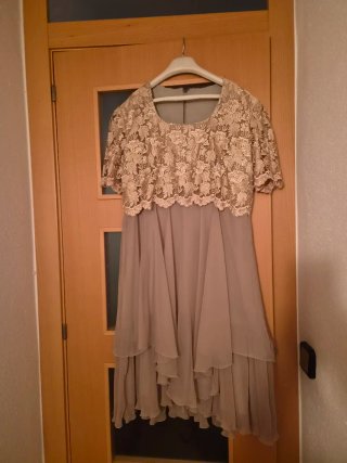 Vestido fiesta beige/dorado talla 46