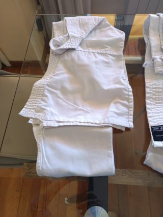 Kimonos de Judo Outshock Blanco