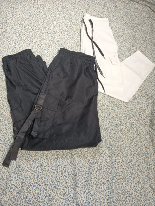 2 Pantalones Cargo (Negro y Blanco)