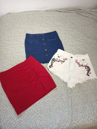 Lote de 3 Faldas y 1 Shorts pintado a mano