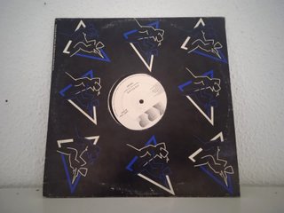 700 Vinilos