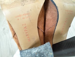Botines de tacón Marypaz en ante marrón camel
