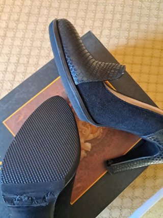 OFEETON Zapatos de tacón negros efecto piel serpi