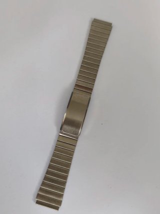Brazalete para reloj de acero de 18mm.