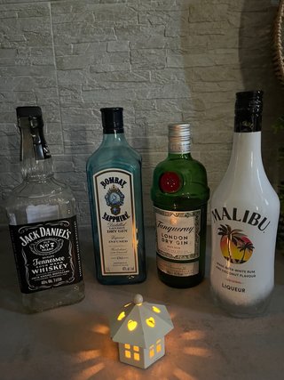 Set 4 bottiglie vuote Jack Daniel's, Bombay, Tanqu