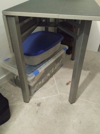 Mesa de cocina cristal negro y metal