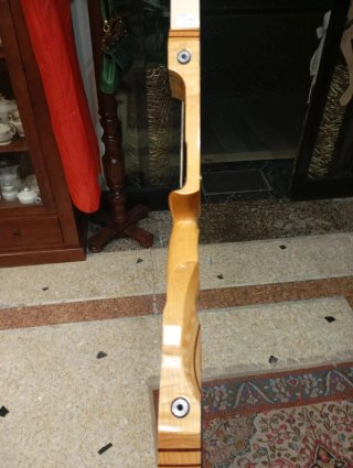 Arco ricurvo in legno
