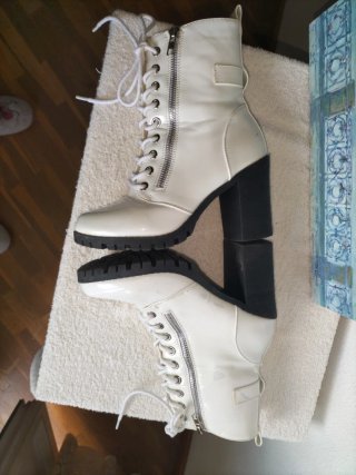Botines charol blancos Forever talla 35.5 tacón gr