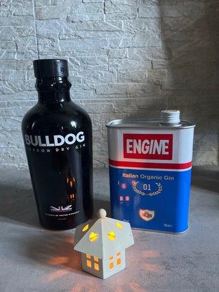 Set 2 Bottiglie Vuote Gin Bulldog & Engine