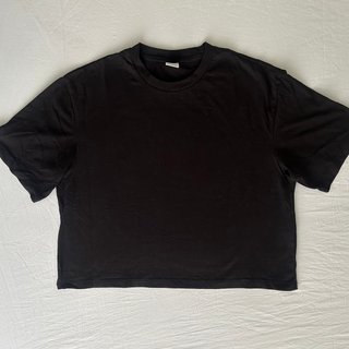Camiseta Bershka Boxy Fit Negra