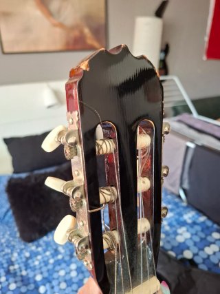 Guitarra Acústica con accesorios