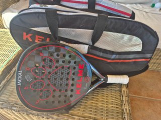 Pala Padel Kelme Jackal + Paletero