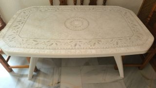 Mesa de jardín efecto mosaico