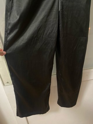 Mono Negro Estilo Elegante