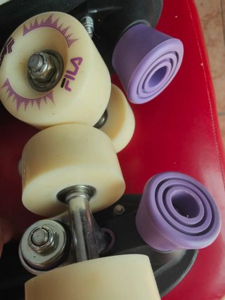 Patines de 4 Ruedas marca Fila - talla 41