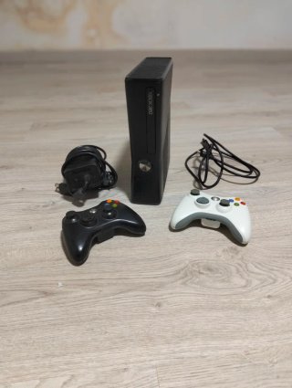 Consola Xbox 360 Slim