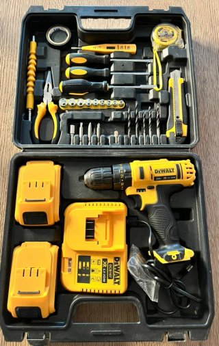 Atornillador Dewalt 24V con 2 Baterías y Cargador