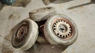 4 Llantas de Acero con Neumáticos Opel