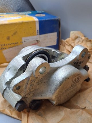 37H4630 Pinza freno caliper izq Triumph Girling