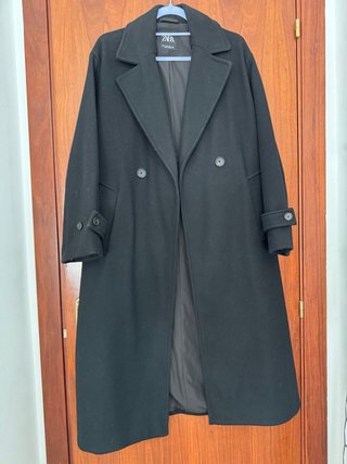 Abrigo largo Zara negro