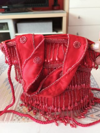 Bolso de fiesta con pedrería