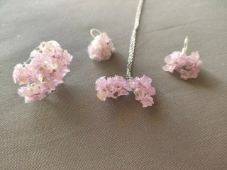Conjunto de Joyería: Collar, Pendientes y Anillo