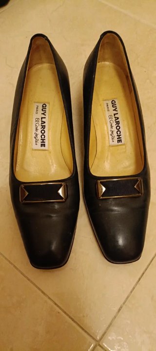 Zapatos de tacón negros Guy Laroche