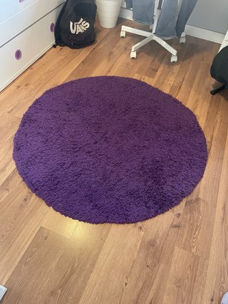 Alfombra redonda morada de 1,20