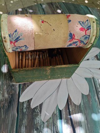 Mundillo de encaje antiguo con 38 bolillos
