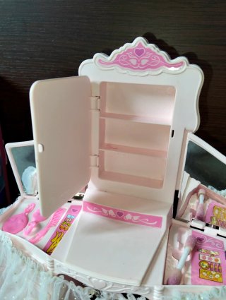 Barbie Dream Glow Vanity con Bambola