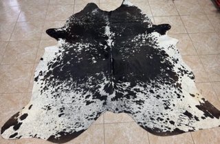 Alfombra de Piel de Vaca Negra y Blanca